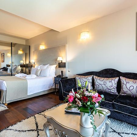 Hotel Demeure Loredana Сен-Флоран Екстер'єр фото