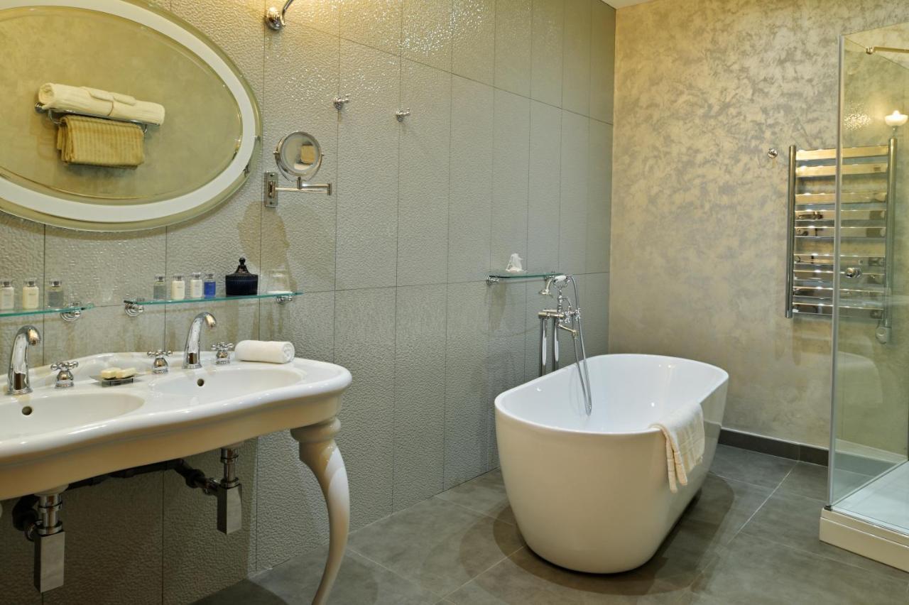 Hotel Demeure Loredana Сен-Флоран Екстер'єр фото