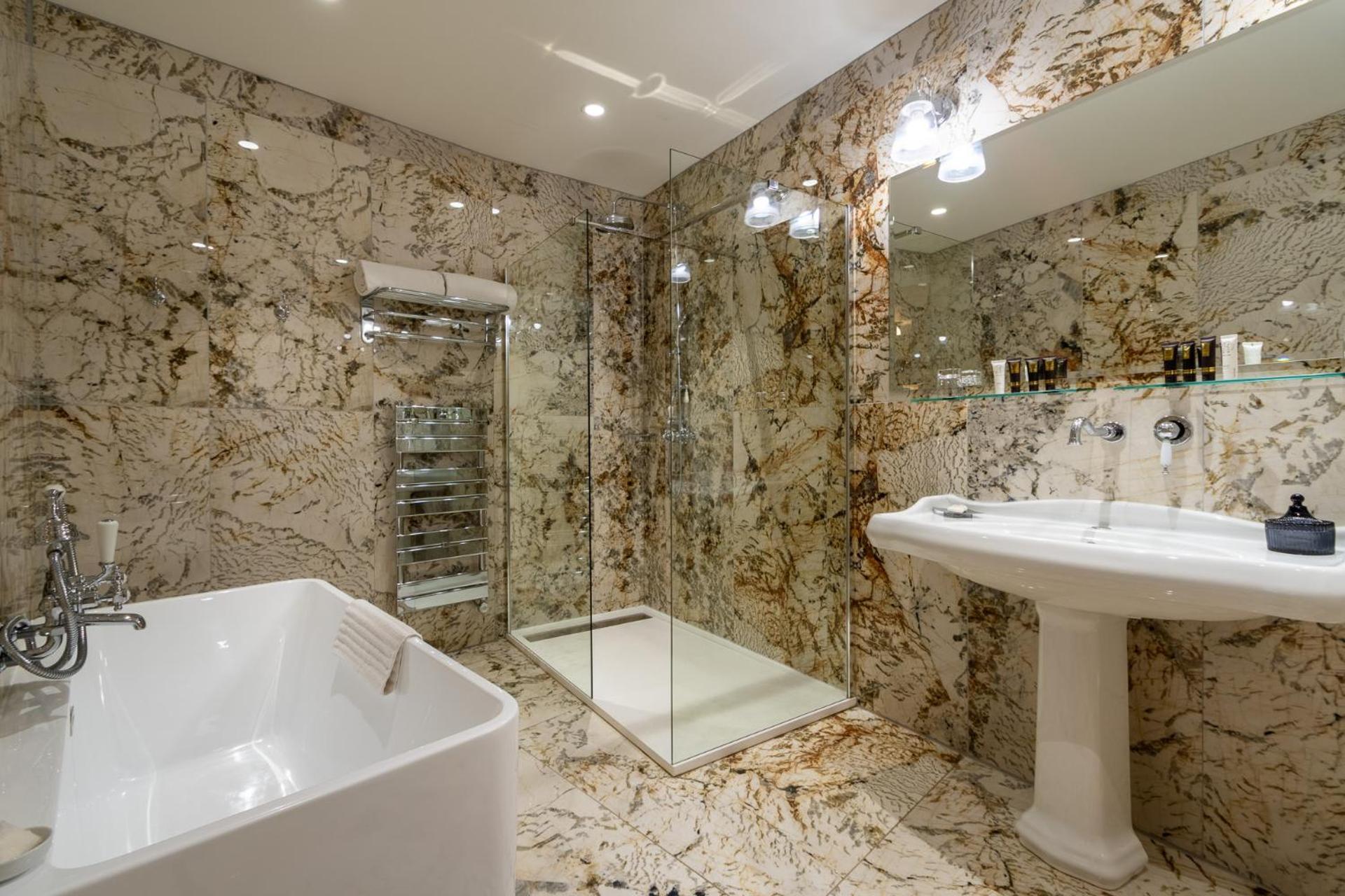 Hotel Demeure Loredana Сен-Флоран Екстер'єр фото